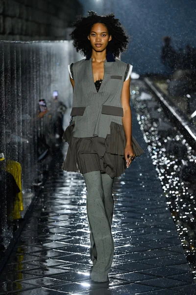 Look 37